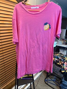 Altar'd State Hot Pink Short Sleeve Tee with Lemon Graphic